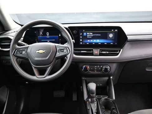 Used 2024 Chevrolet TrailBlazer LS FWD image 10
