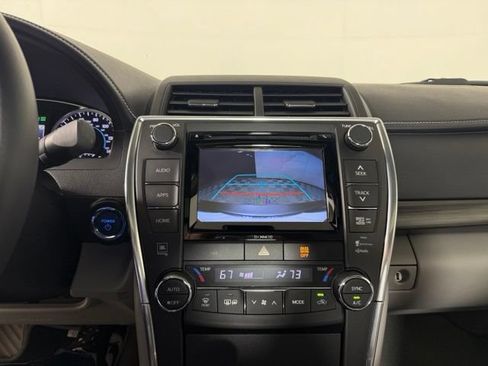 Used 2017 Toyota Camry XLE w/ Moonroof Package FWD image 20