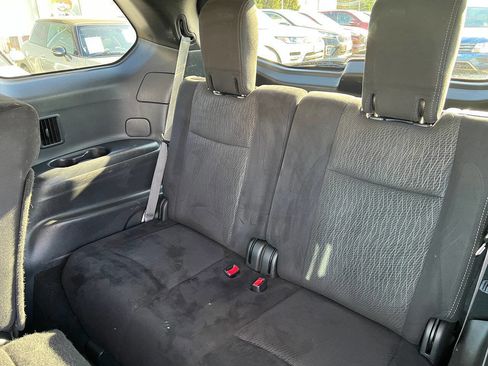 Used 2015 Nissan Pathfinder SV FWD image 24