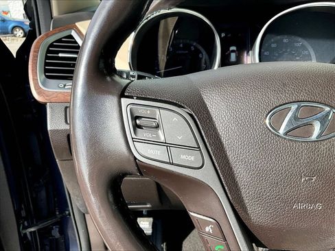 Used 2018 Hyundai Santa Fe Limited AWD/4WD image 19