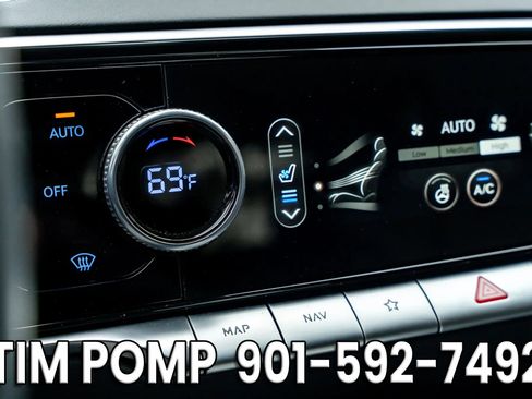 Used 2023 Genesis GV70 2.5T w/ Select Package image 25