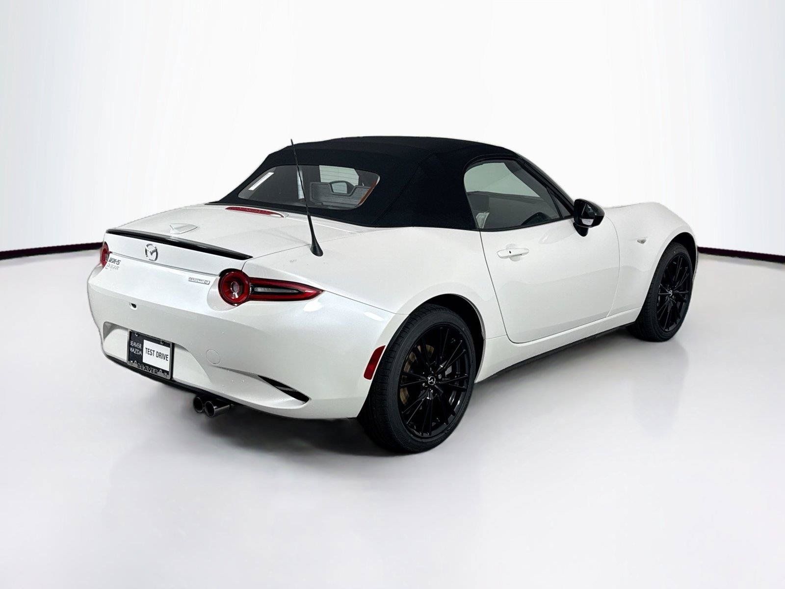 New 2026 MAZDA MX-5 Miata Club w/ Interior Package RWD image 2