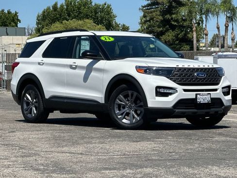 Certified 2023 Ford Explorer XLT w/ Equipment Group 202A RWD image 1