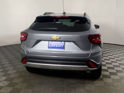 New 2026 Chevrolet Trax LT w/ Driver Confidence Package image 8