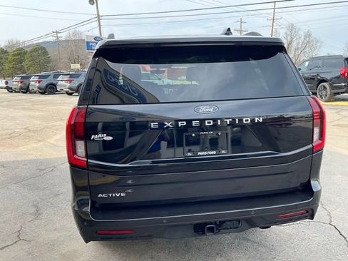 Used 2025 Ford Expedition Active image 12