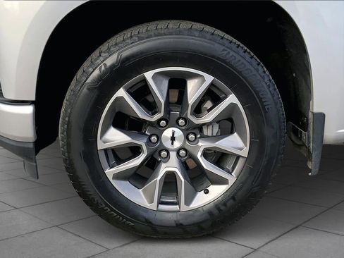 Used 2021 Chevrolet Silverado 1500 RST image 11