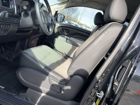 Used 2021 Nissan Titan S w/ Accessory Utility Package image 18