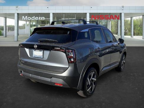 New 2026 Nissan Kicks SV w/ Cold Weather Package image 5