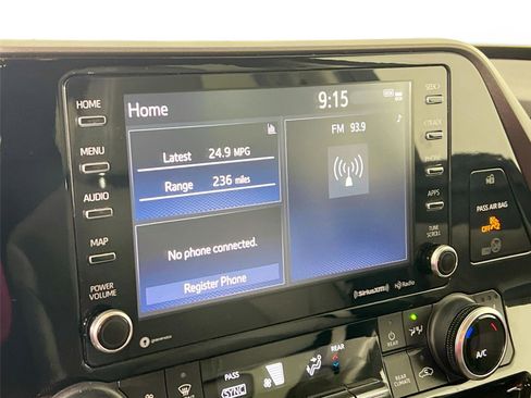 Used 2022 Toyota Highlander XLE image 14