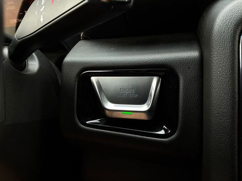 Used 2025 GMC Yukon AT4 w/ AT4 Premium Package AWD/4WD image 35