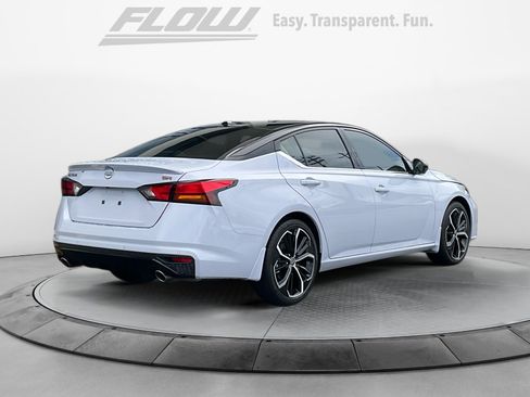 Used 2026 Nissan Altima 2.5 SR w/ SR Premium Package FWD image 9