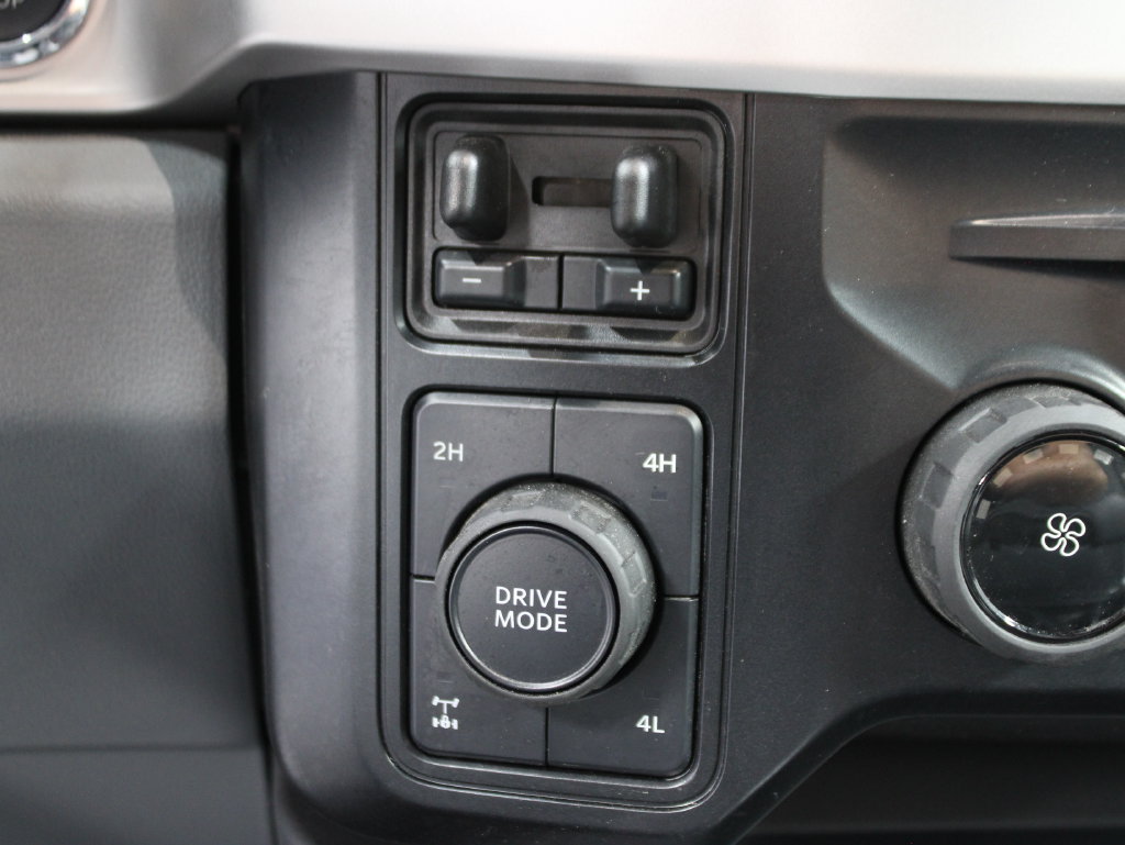 Used 2025 Ford F250 XLT w/ Black Appearance Package AWD/4WD image 70