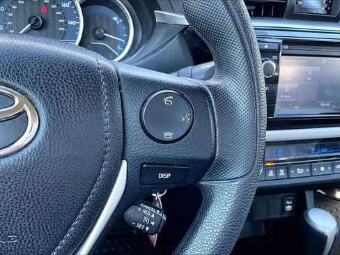 Used 2016 Toyota Corolla LE FWD image 23