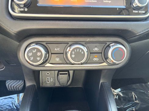 Used 2024 Nissan Versa S w/ Trunk Package image 18