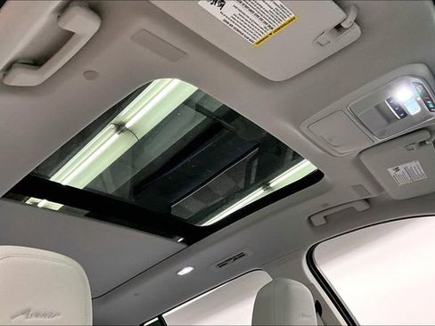 Used 2025 Buick Enclave Avenir w/ Super Cruise Package image 20