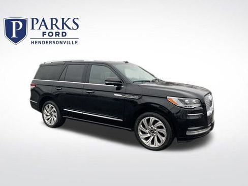 Used 2024 Lincoln Navigator Premiere image 1
