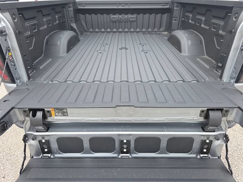 New 2026 GMC Sierra 2500 AT4 w/ AT4 Premium Plus Package AWD/4WD image 22