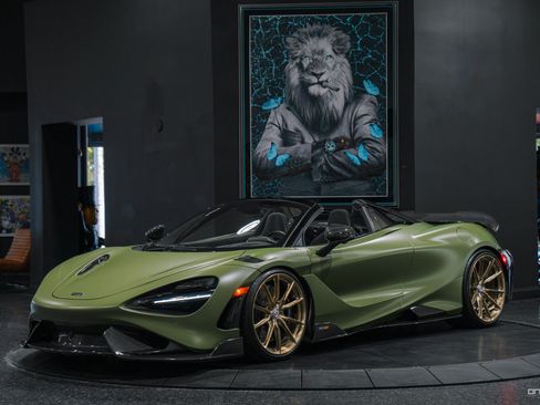 Used 2022 McLaren 765LT RWD image 4