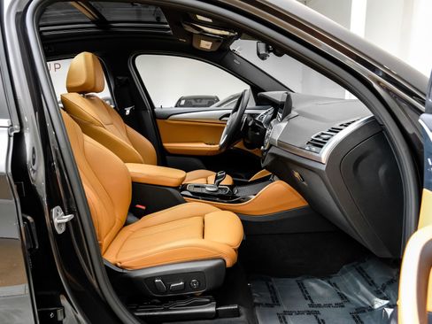 Used 2025 BMW X4 xDrive30i image 38