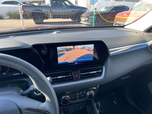 Used 2025 Chevrolet TrailBlazer LT image 17