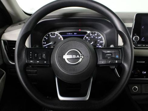 Certified 2023 Nissan Rogue SV FWD image 10
