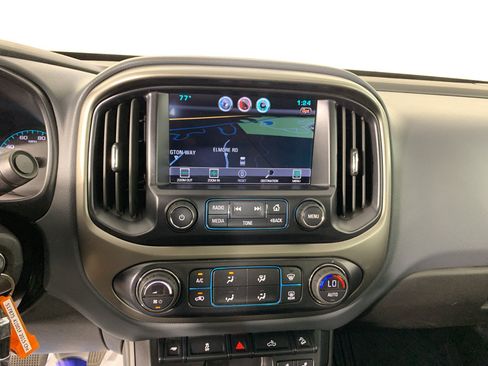 Used 2015 Chevrolet Colorado Z71 AWD/4WD image 24