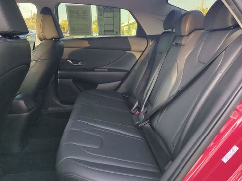 Used 2023 Hyundai Elantra Limited image 14