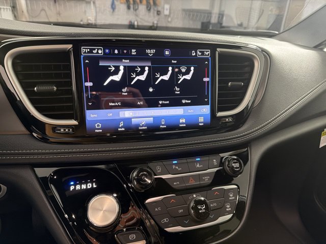 New 2027 Chrysler Pacifica Select FWD image 25