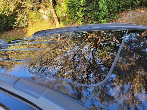 Used 2021 Ford EcoSport SE w/ SE Convenience Package image 14