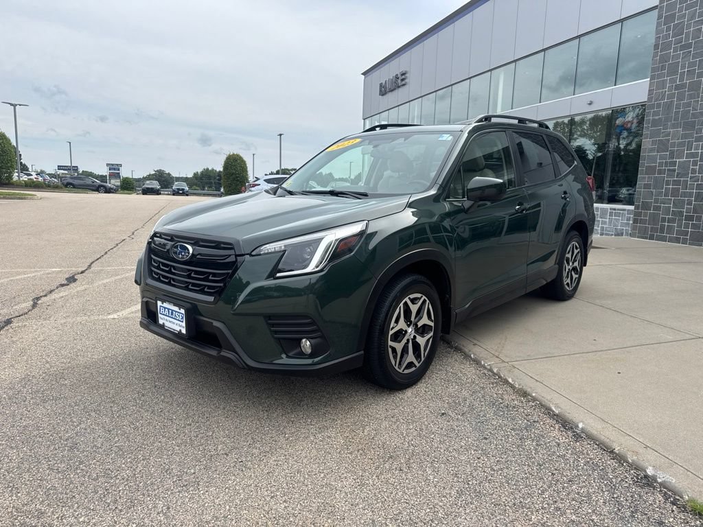 Used 2023 Subaru Forester Premium AWD/4WD image 4