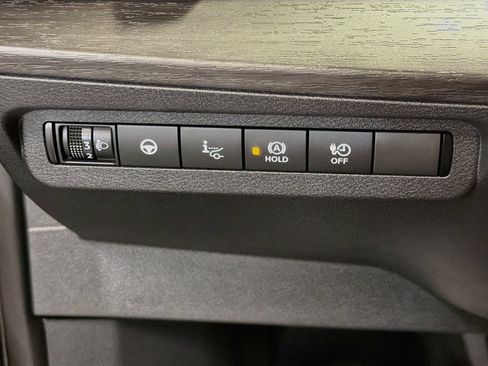 Used 2024 Nissan Ariya AWD image 17