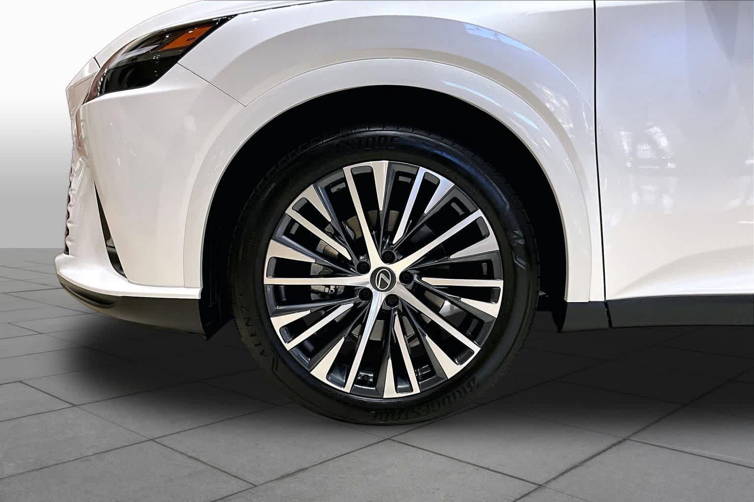 Certified 2026 Lexus RX 350 Premium Plus w/ Accessory Package (2T) FWD image 10
