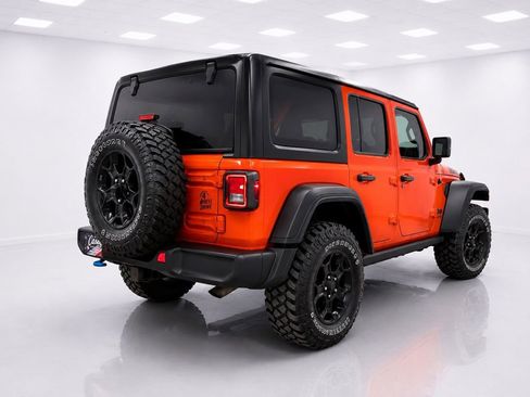 Used 2023 Jeep Wrangler Unlimited w/ Cold Weather Group AWD/4WD image 6