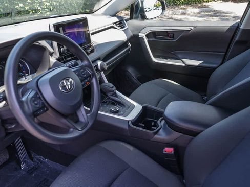 Used 2025 Toyota RAV4 LE AWD/4WD image 18