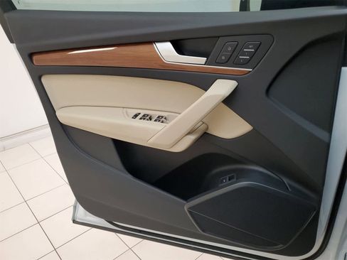 Used 2024 Audi Q5 2.0T Premium image 15