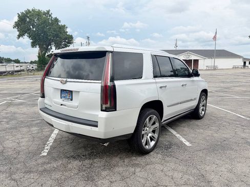 Used 2017 Cadillac Escalade Premium Luxury AWD/4WD image 5