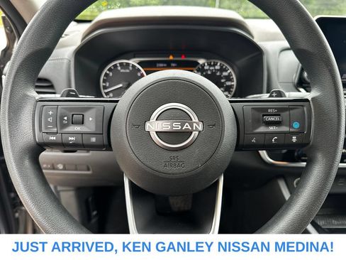 Certified 2023 Nissan Rogue SV FWD image 12
