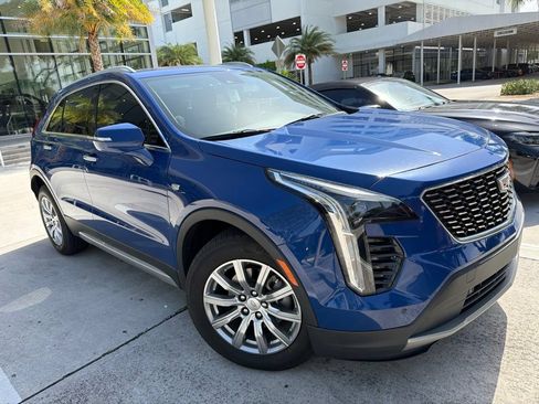 Used 2023 Cadillac XT4 Premium Luxury FWD image 1