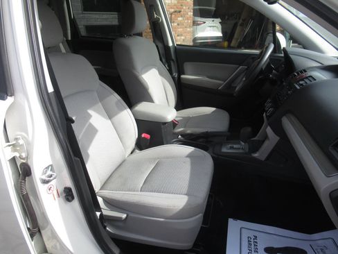 Used 2015 Subaru Forester 2.5i Premium w/ All-Weather Package AWD/4WD image 6
