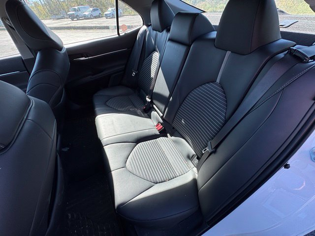 Used 2023 Toyota Camry SE FWD image 15