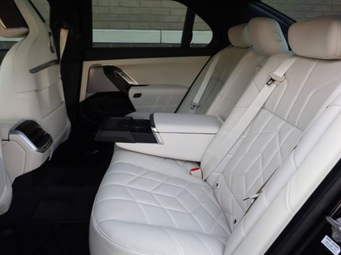 Used 2023 BMW 740i RWD image 20