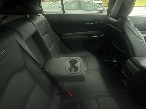 Used 2025 Cadillac XT4 Premium Luxury image 14