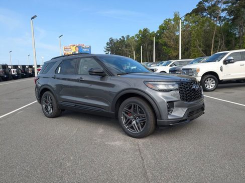New 2026 Ford Explorer ST RWD image 2