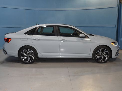 New 2026 Volkswagen Jetta SEL image 18