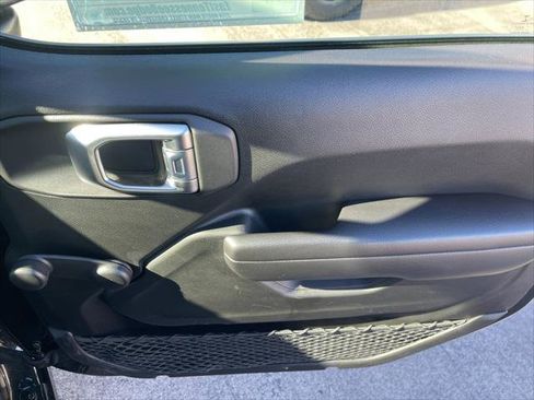Used 2021 Jeep Wrangler Sport image 19