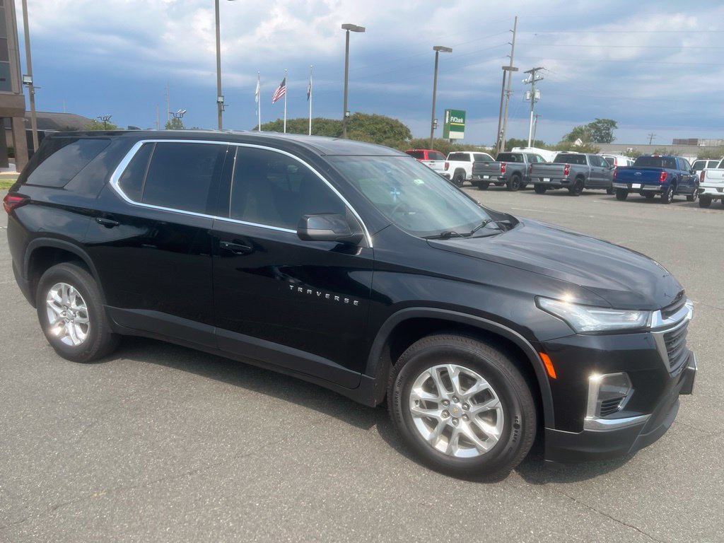 Certified 2023 Chevrolet Traverse LS AWD/4WD image 4