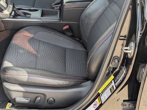 Used 2015 Toyota Camry SE image 15