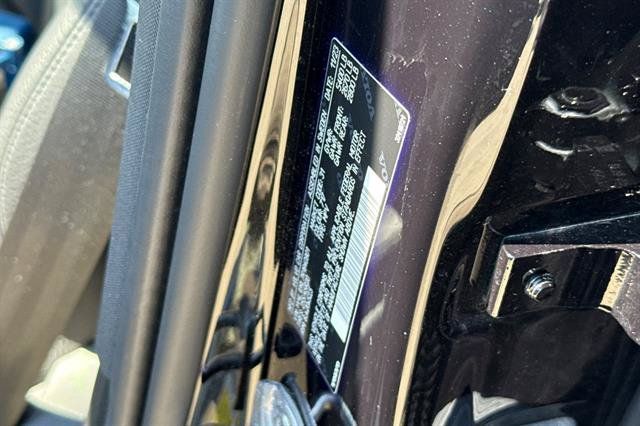 Certified 2024 Volvo XC60 B5 Plus w/ Protection Package Premier AWD/4WD image 31