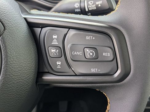 Used 2024 Jeep Gladiator Sport AWD/4WD image 27