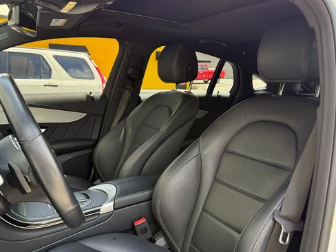 Used 2023 Mercedes-Benz GLC 300 4MATIC Coupe image 15